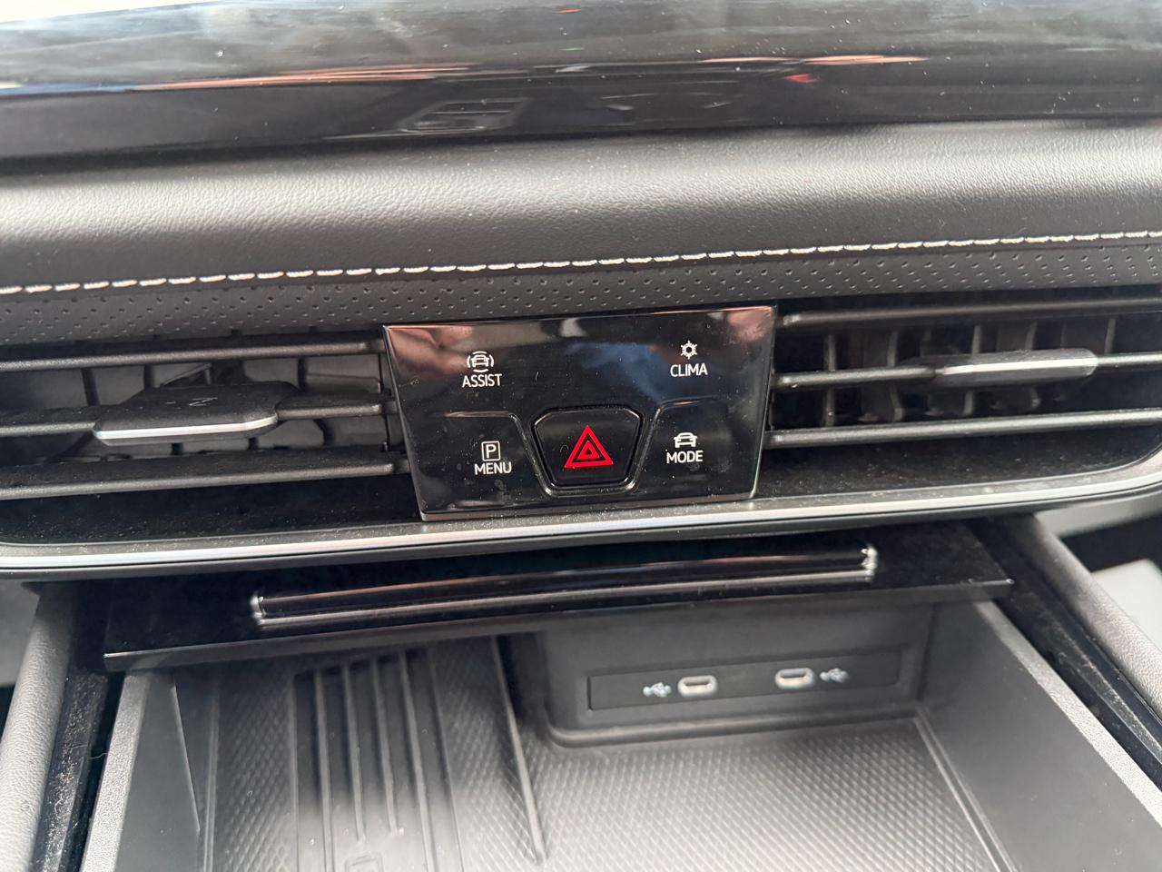 Volkswagen Atlas SE w/Technology 4MOTION 2025