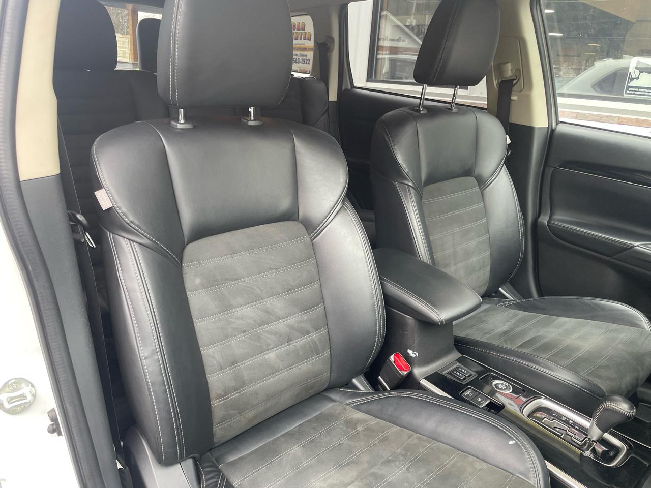 Mitsubishi Outlander SEL AWD 2020