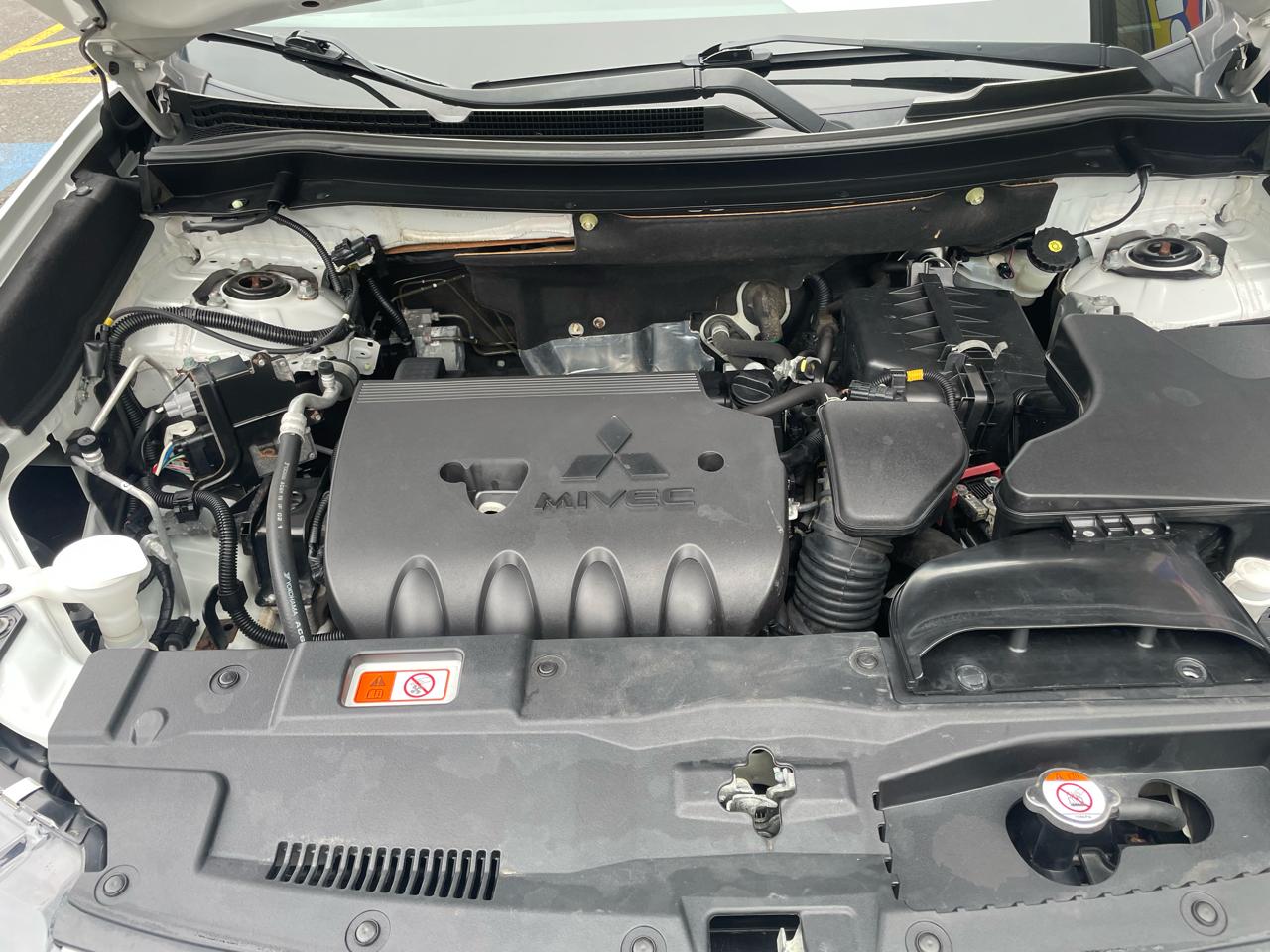 Mitsubishi Outlander SEL AWD 2020