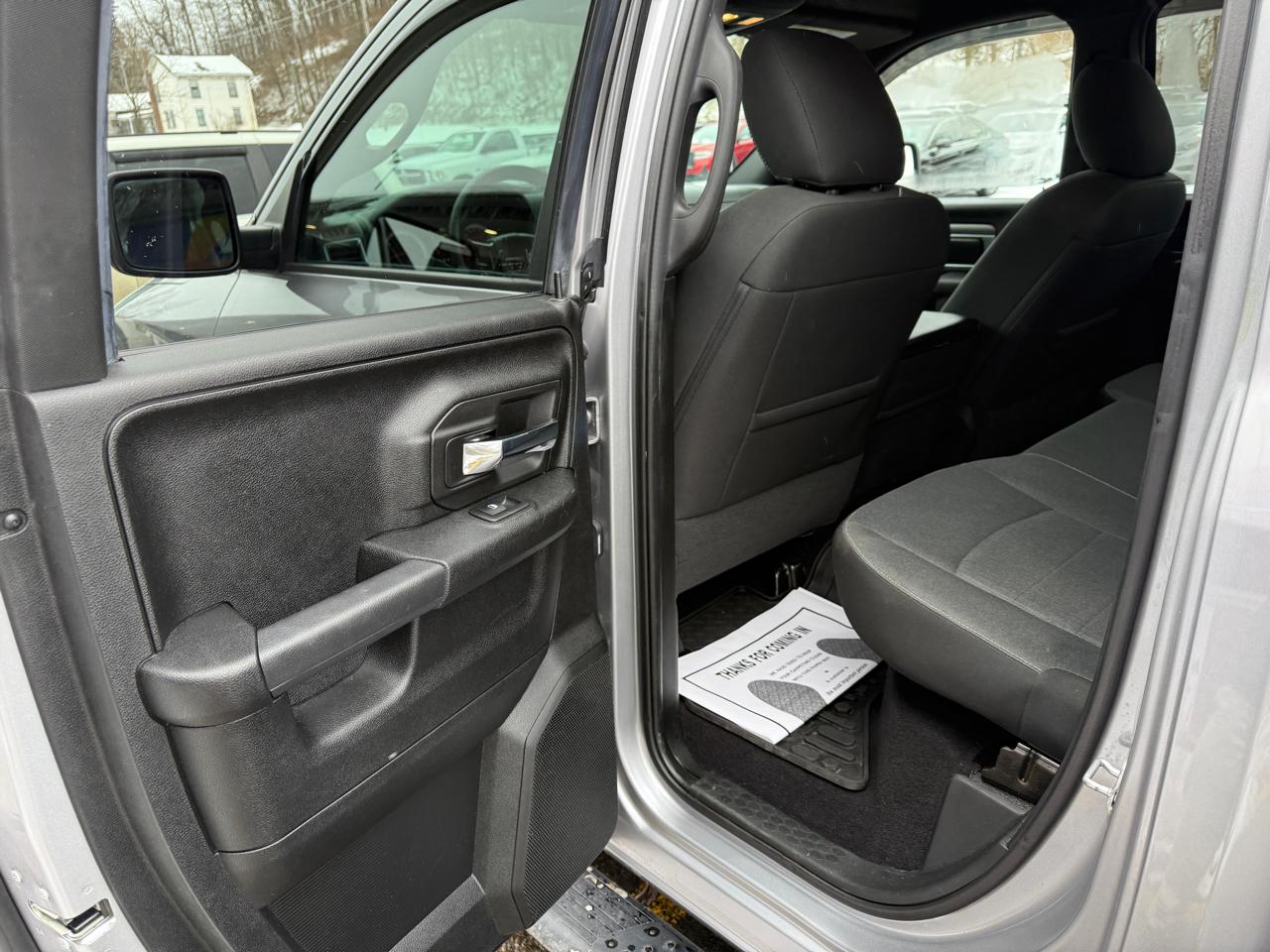 RAM 1500 Classic Tradesman Quad Cab 4WD 2021