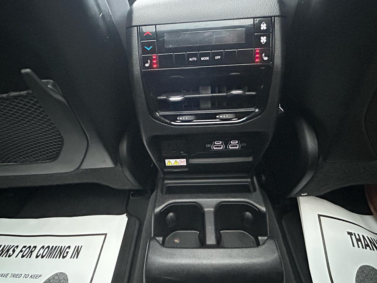 Jeep Grand Cherokee L Overland 4WD 2023