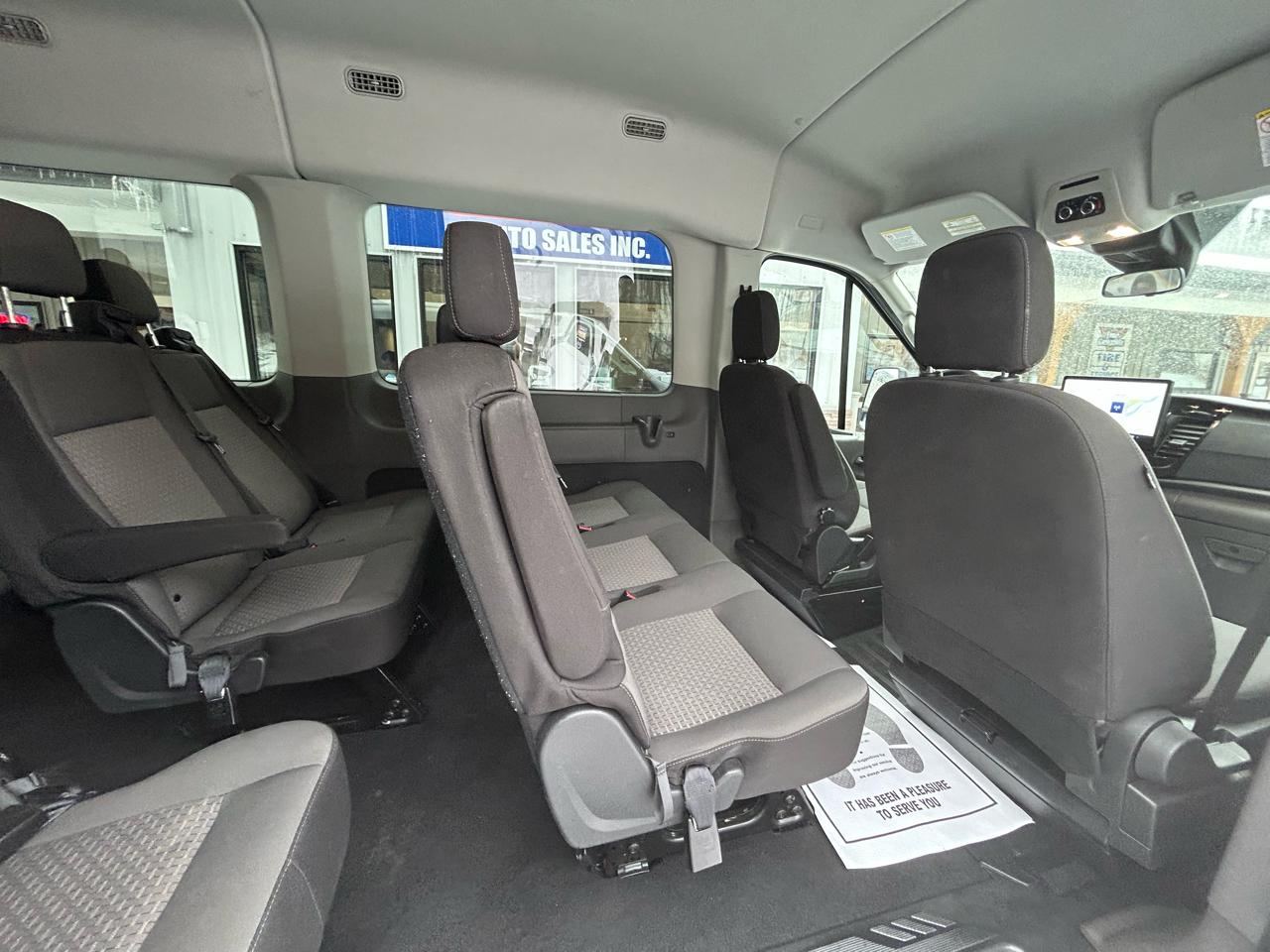 Ford Transit 350 Wagon Med. Roof XL w/Sliding Pass. 148-in. WB 2024