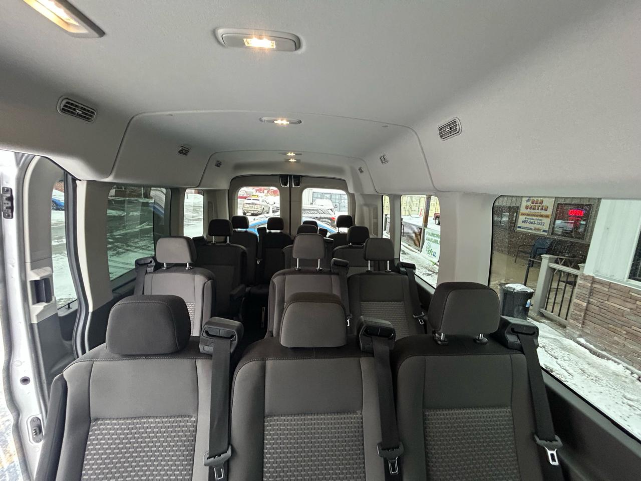 Ford Transit 350 Wagon Med. Roof XL w/Sliding Pass. 148-in. WB 2024