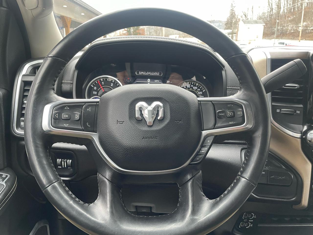 RAM 2500 Laramie Crew Cab SWB 4WD 2024