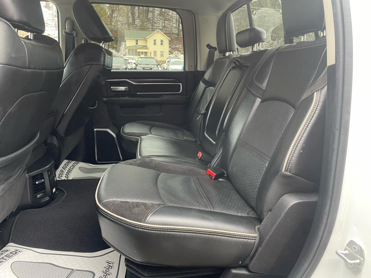 RAM 2500 Laramie Crew Cab SWB 4WD 2024