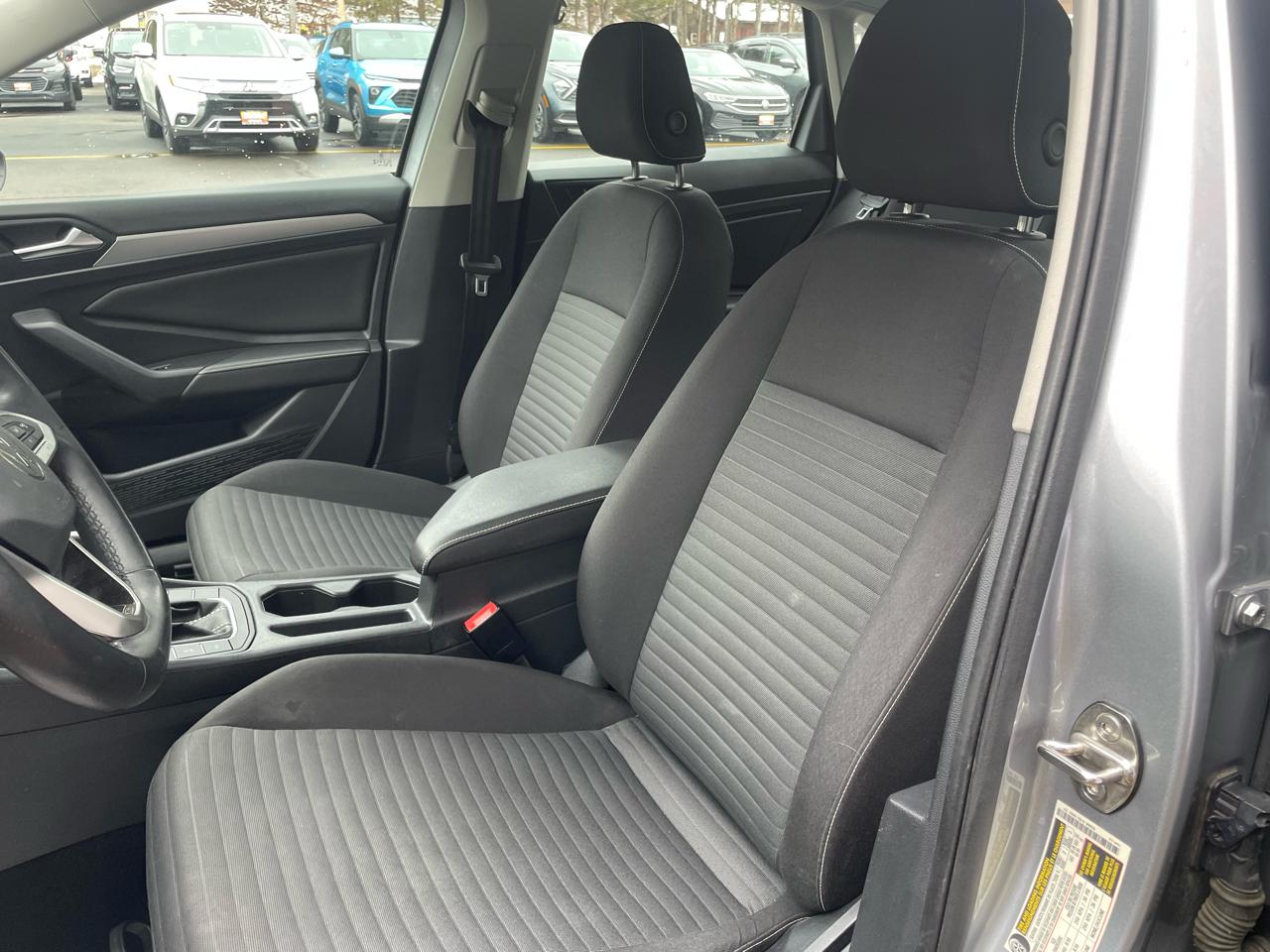 Volkswagen Jetta S 2024