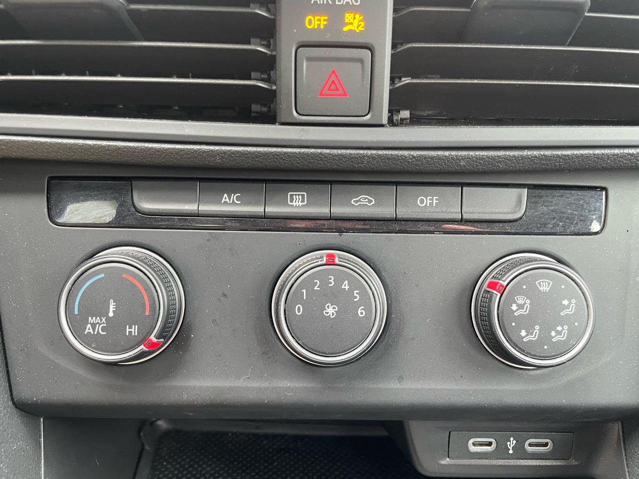 Volkswagen Jetta S 2024