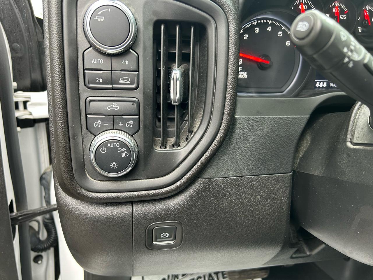 GMC Sierra 1500 Pro Crew Cab Short Box 4WD 2024