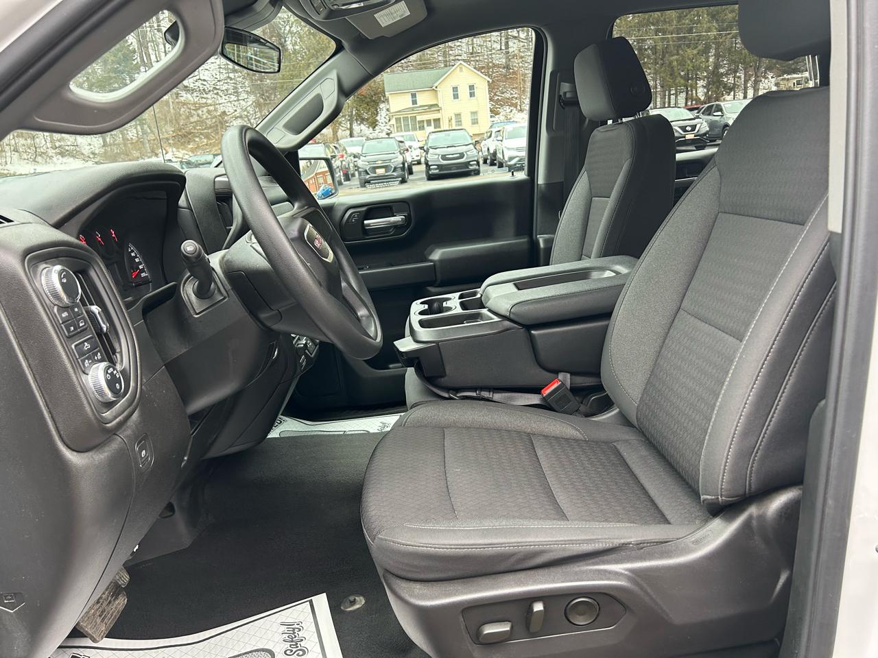 GMC Sierra 1500 Pro Crew Cab Short Box 4WD 2024