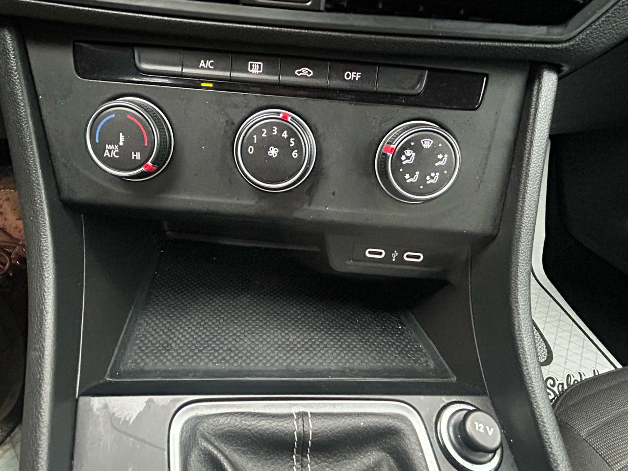 Volkswagen Jetta S 2024