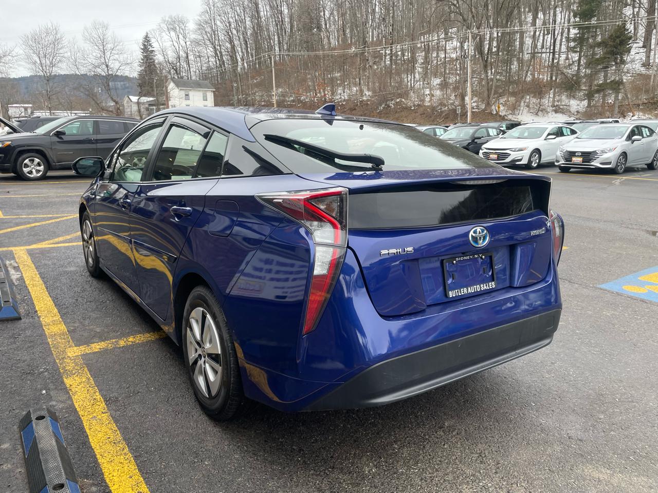 Toyota Prius Two Eco 2016