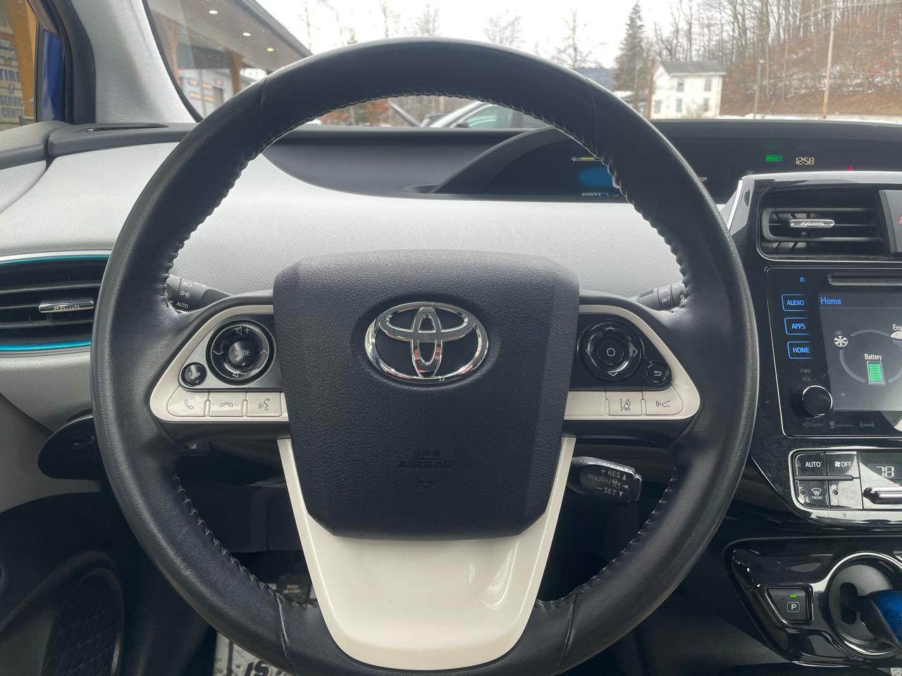 Toyota Prius Two Eco 2016