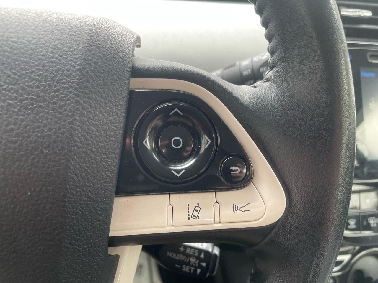 Toyota Prius Two Eco 2016