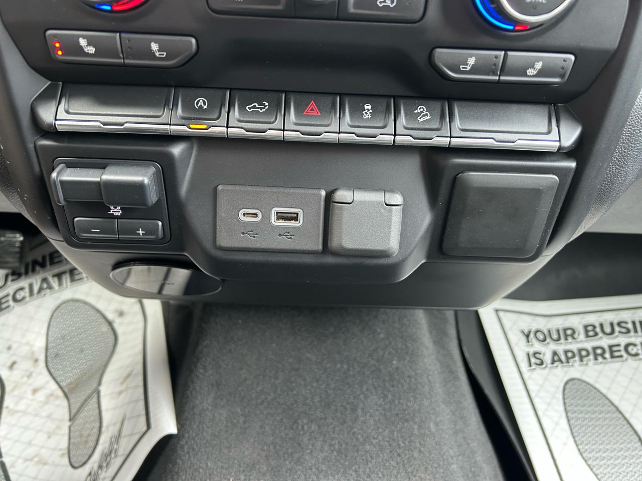 Chevrolet Silverado 1500 RST Double Cab 4WD 2020