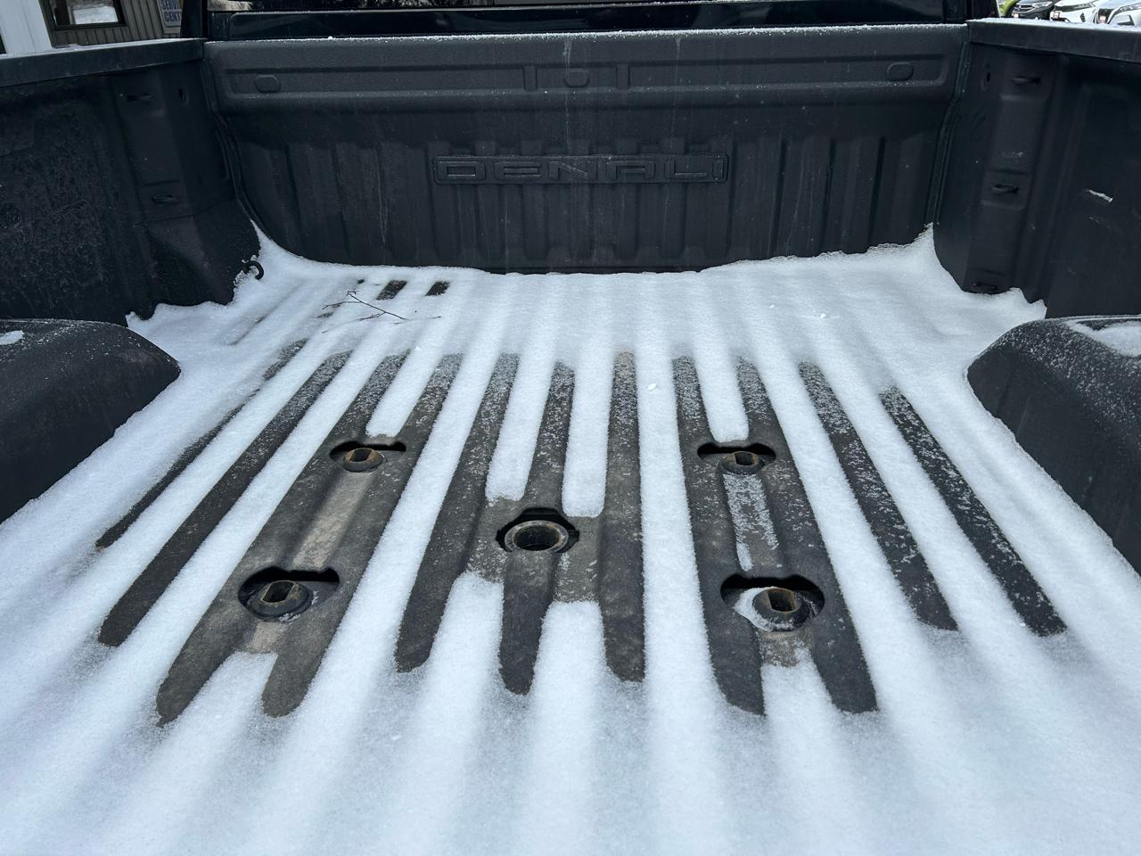 GMC Sierra 2500HD Denali Crew Cab 4WD SB 2022