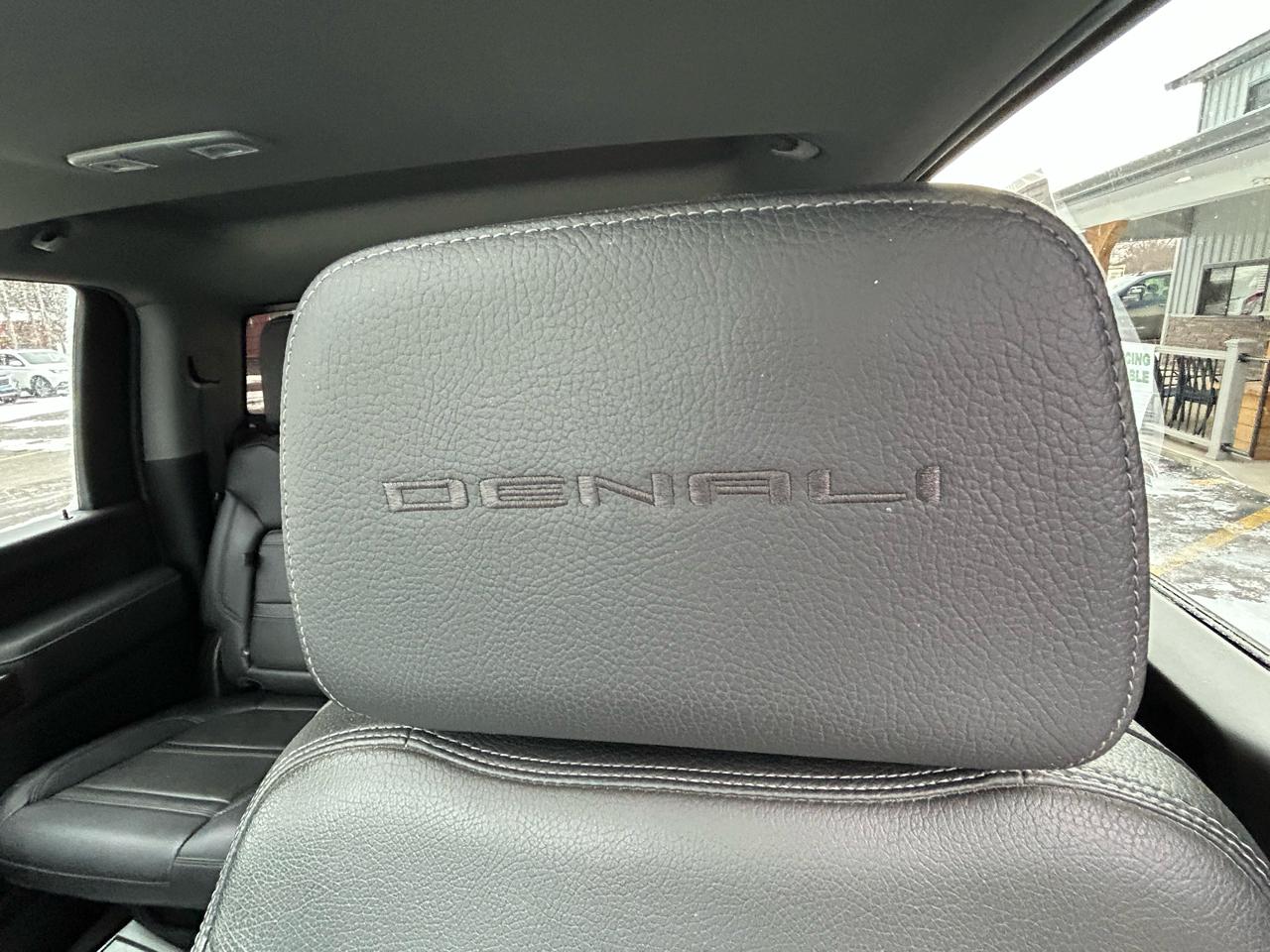 GMC Sierra 2500HD Denali Crew Cab 4WD SB 2022