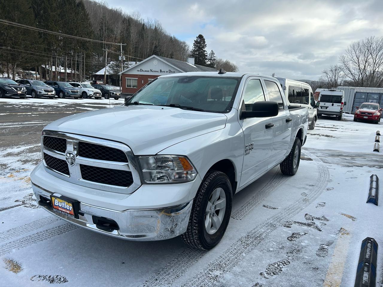 RAM 1500 SLT Crew Cab SWB 4WD 2022