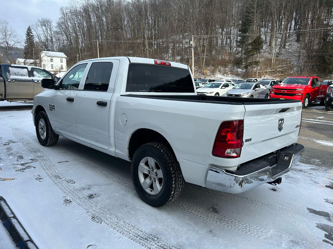 RAM 1500 SLT Crew Cab SWB 4WD 2022