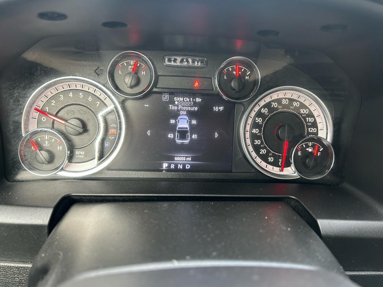 RAM 1500 SLT Crew Cab SWB 4WD 2022