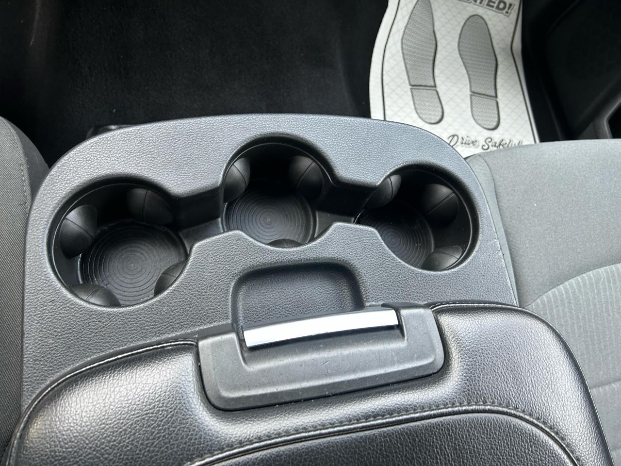 RAM 1500 SLT Crew Cab SWB 4WD 2022