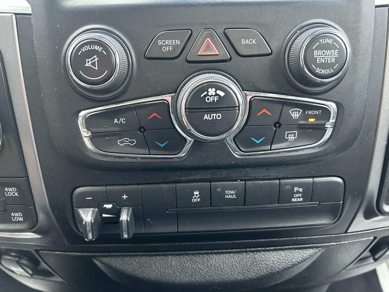 RAM 1500 SLT Crew Cab SWB 4WD 2022