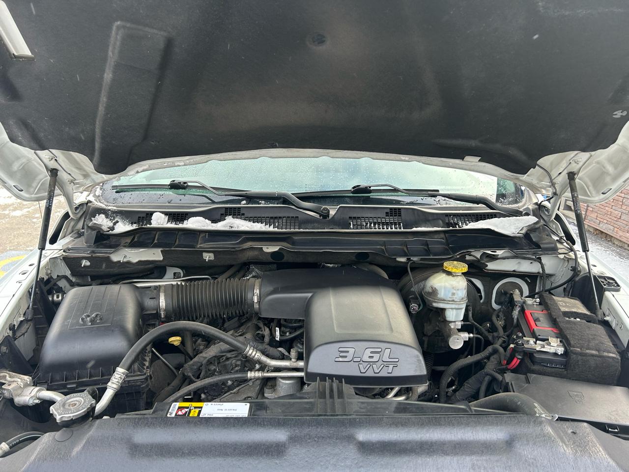 RAM 1500 SLT Crew Cab SWB 4WD 2022