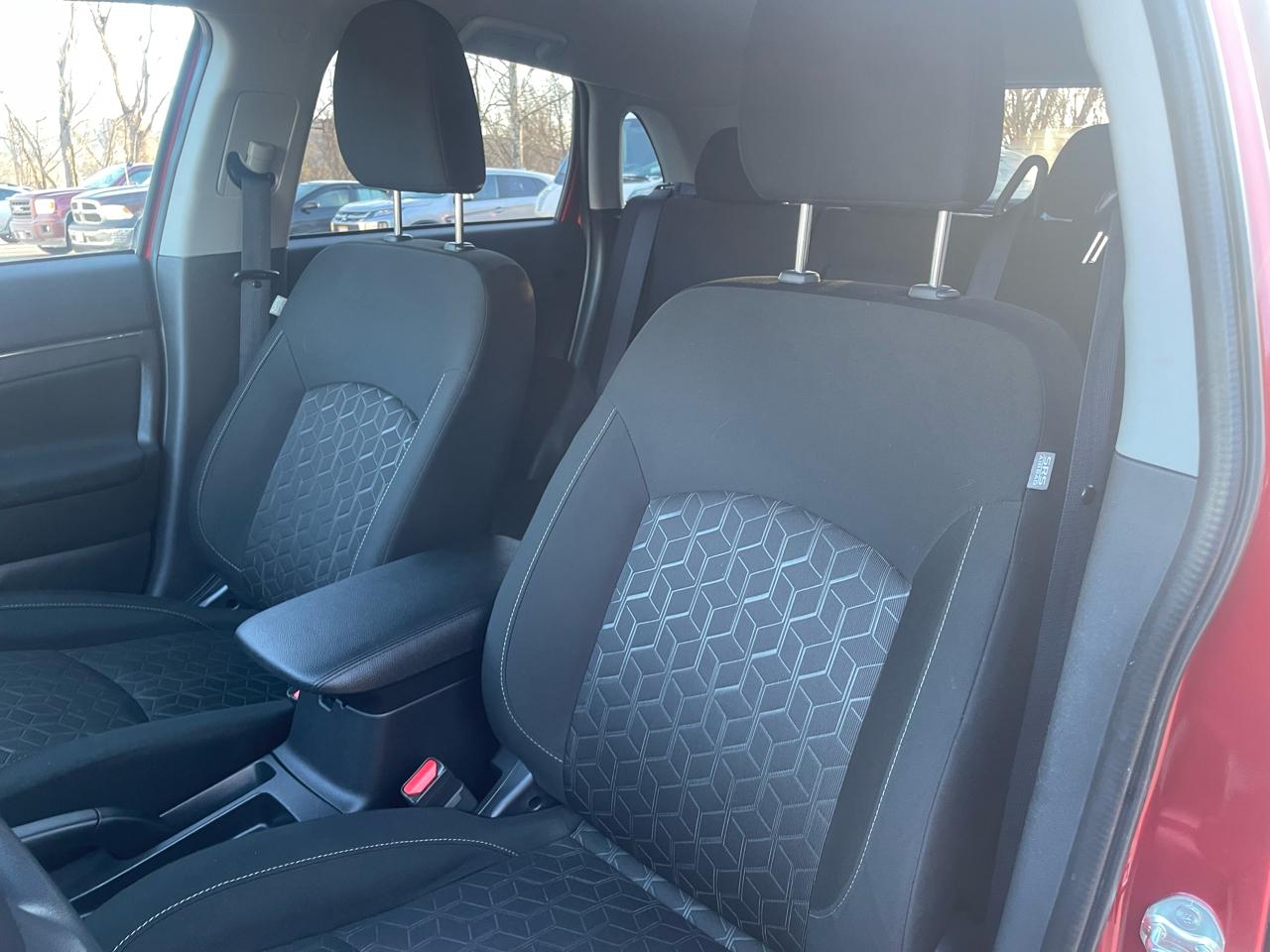 Mitsubishi Outlander Sport 2.0 ES 4WD 2024