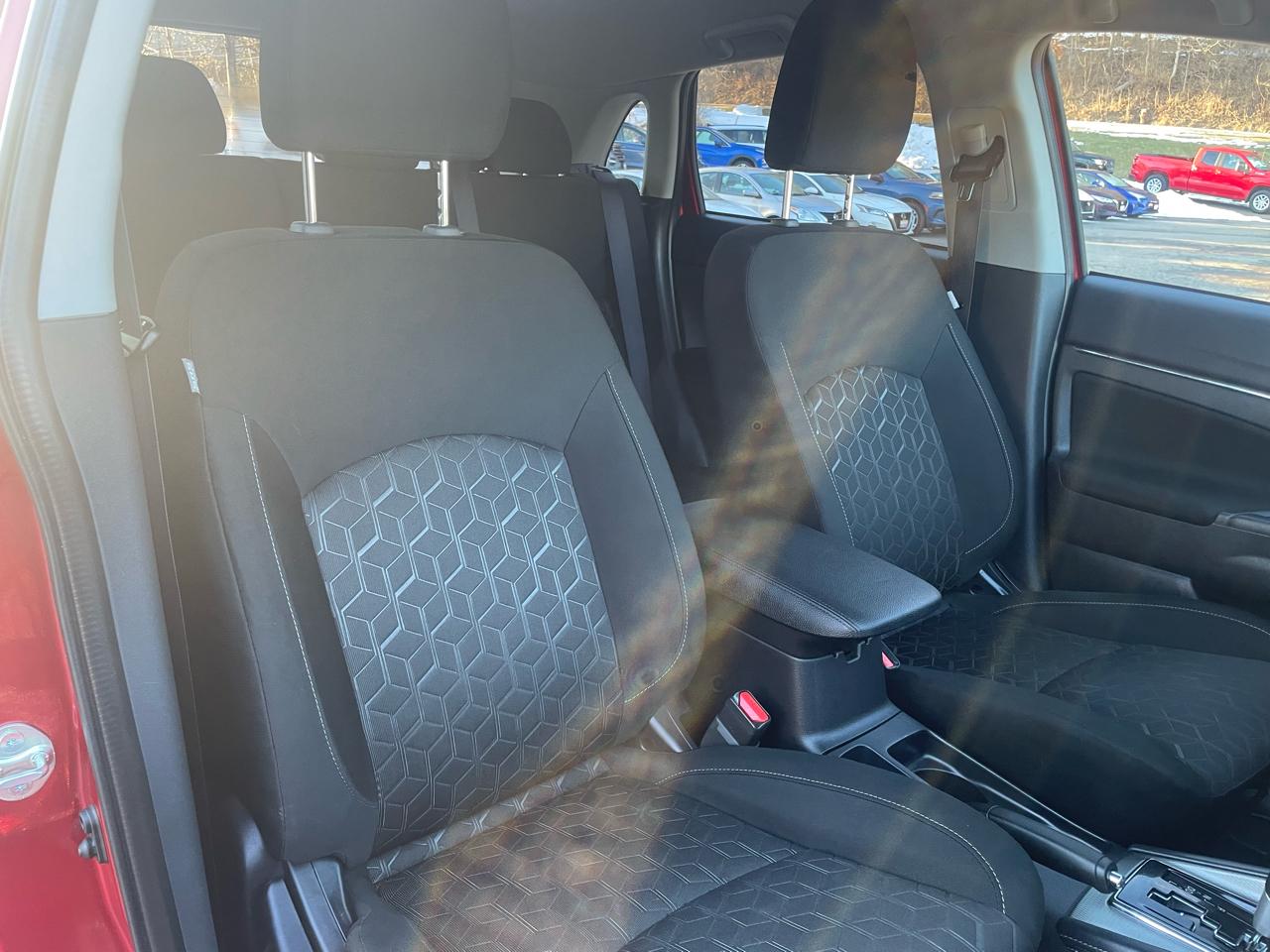 Mitsubishi Outlander Sport 2.0 ES 4WD 2024