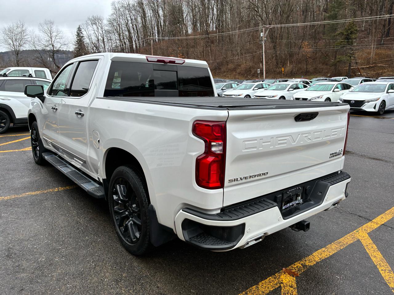 Chevrolet Silverado 1500 High Country Crew Cab 4WD 2023