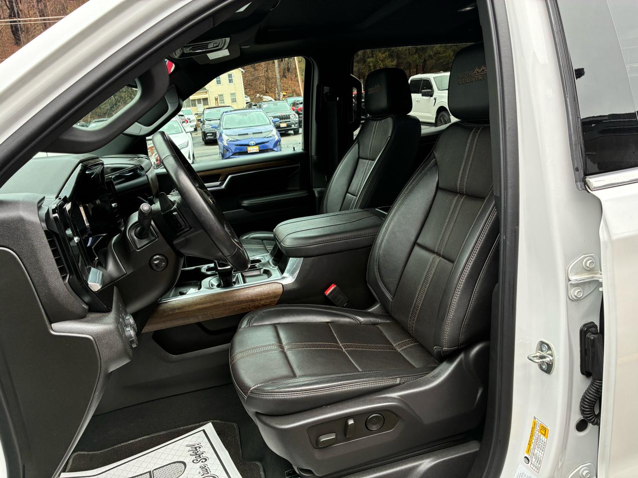 Chevrolet Silverado 1500 High Country Crew Cab 4WD 2023