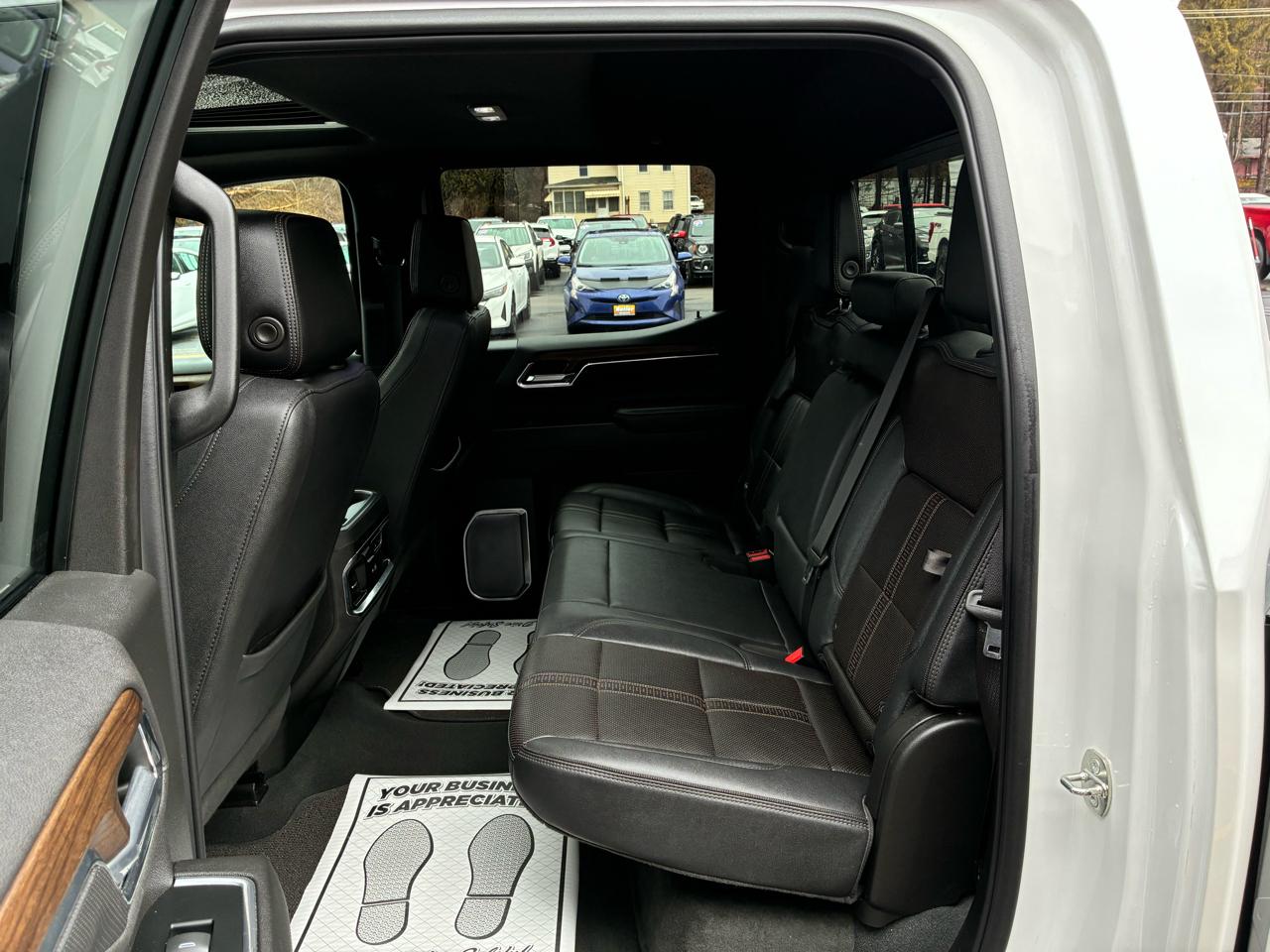 Chevrolet Silverado 1500 High Country Crew Cab 4WD 2023