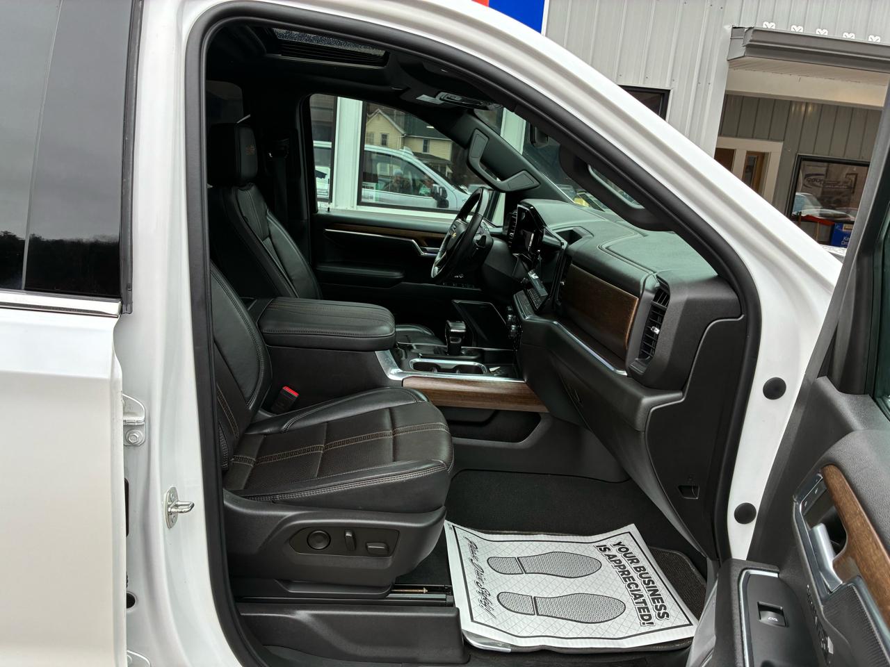 Chevrolet Silverado 1500 High Country Crew Cab 4WD 2023