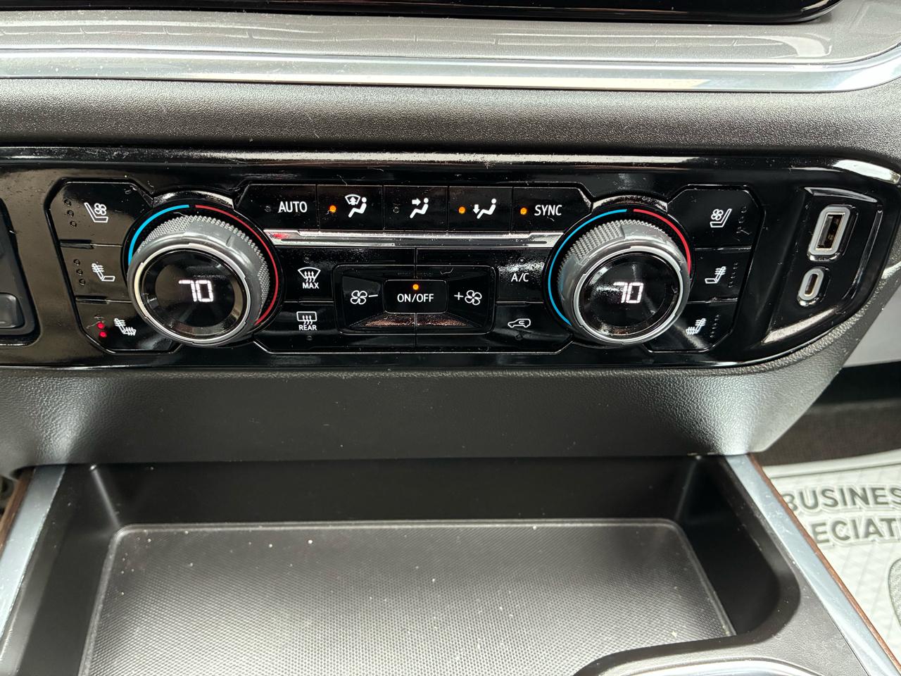 Chevrolet Silverado 1500 High Country Crew Cab 4WD 2023