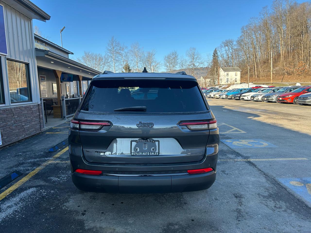 Jeep Grand Cherokee L Laredo 4WD 2023