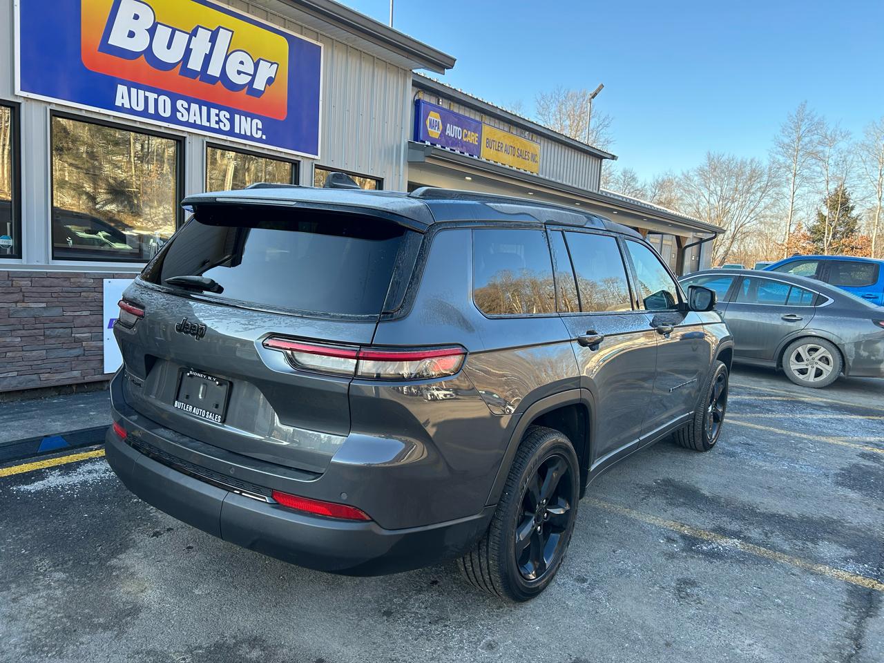 Jeep Grand Cherokee L Laredo 4WD 2023