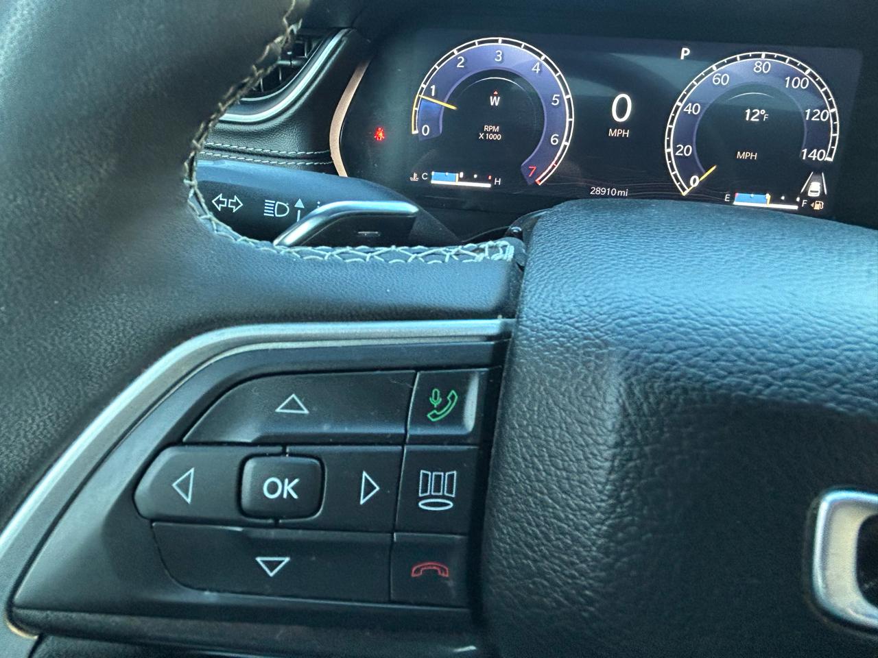 Jeep Grand Cherokee L Laredo 4WD 2023