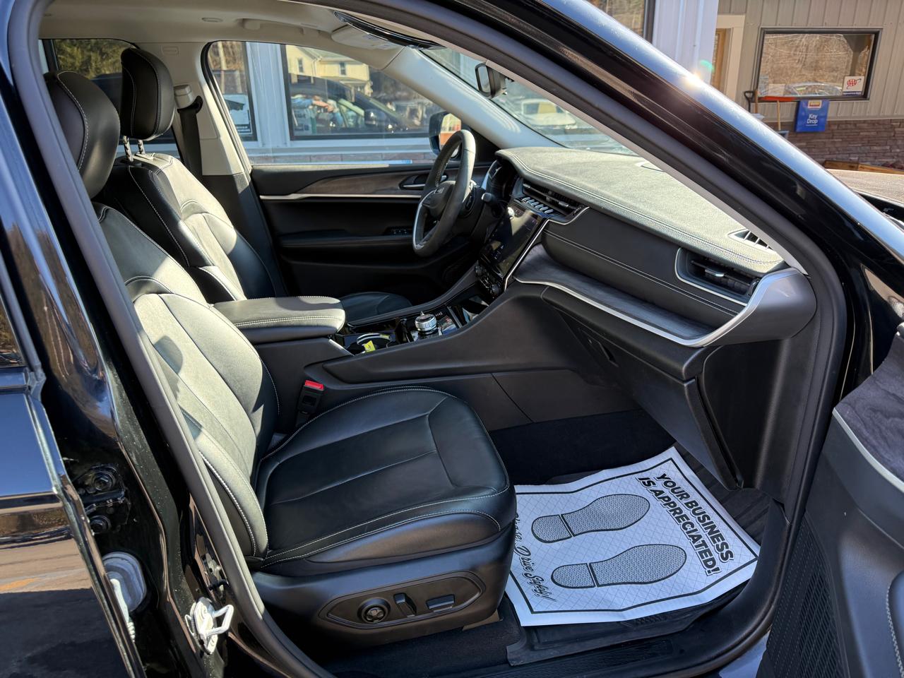 Jeep Grand Cherokee L Limited 4WD 2023