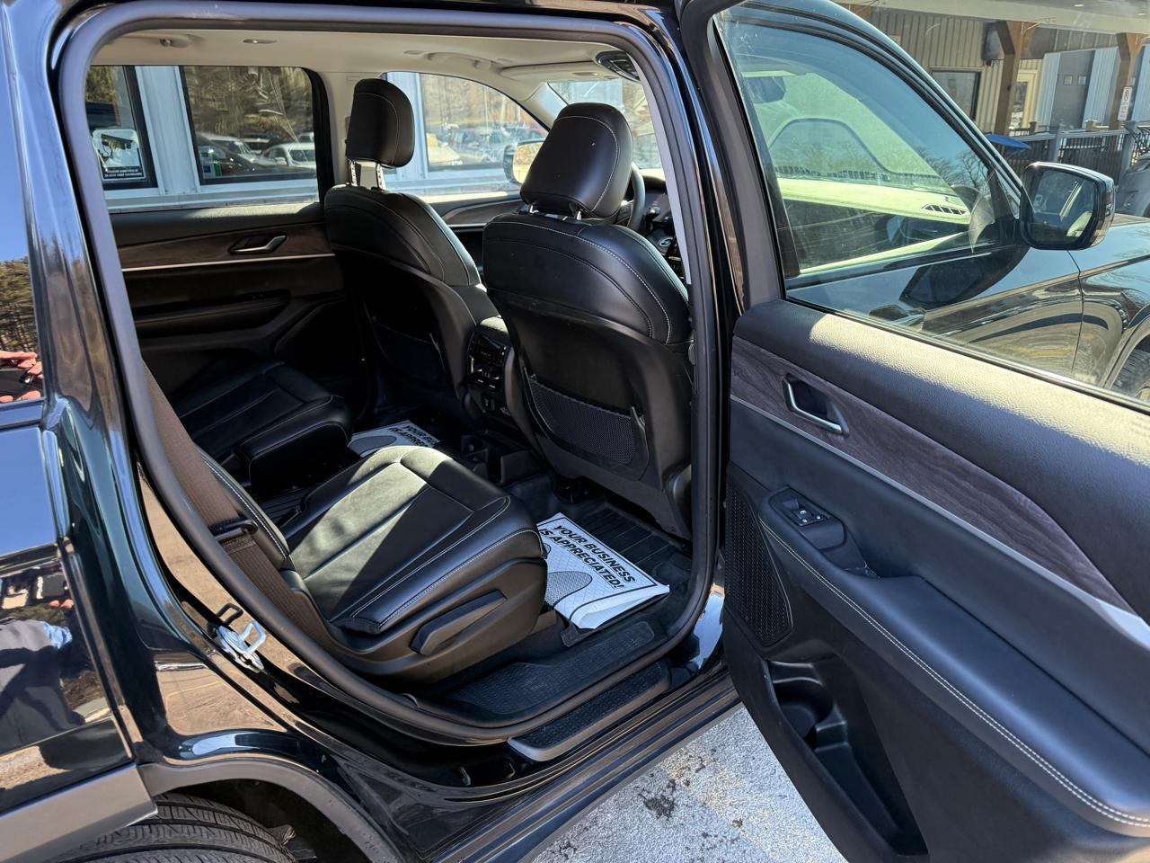 Jeep Grand Cherokee L Limited 4WD 2023