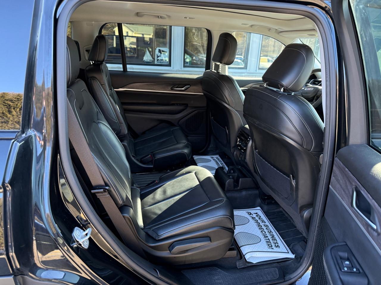 Jeep Grand Cherokee L Limited 4WD 2023