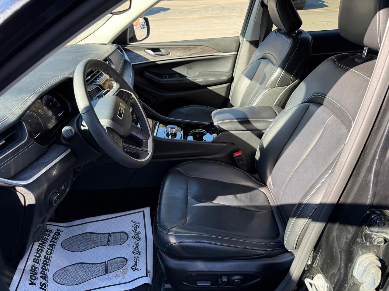 Jeep Grand Cherokee L Limited 4WD 2023