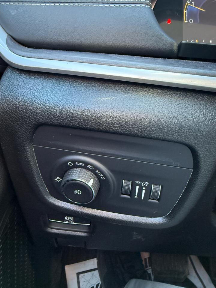 Jeep Grand Cherokee L Limited 4WD 2023