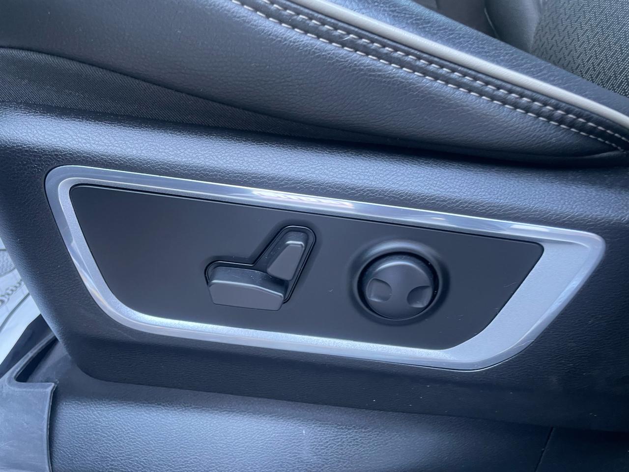 RAM 1500 Laramie Crew Cab SWB 4WD 2023