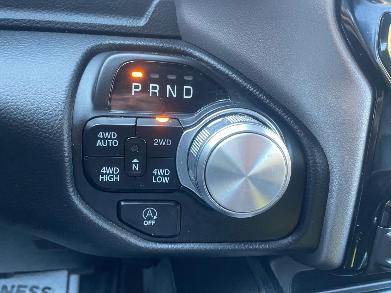 RAM 1500 Laramie Crew Cab SWB 4WD 2023