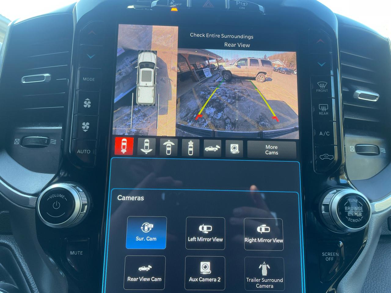 RAM 1500 Laramie Crew Cab SWB 4WD 2023