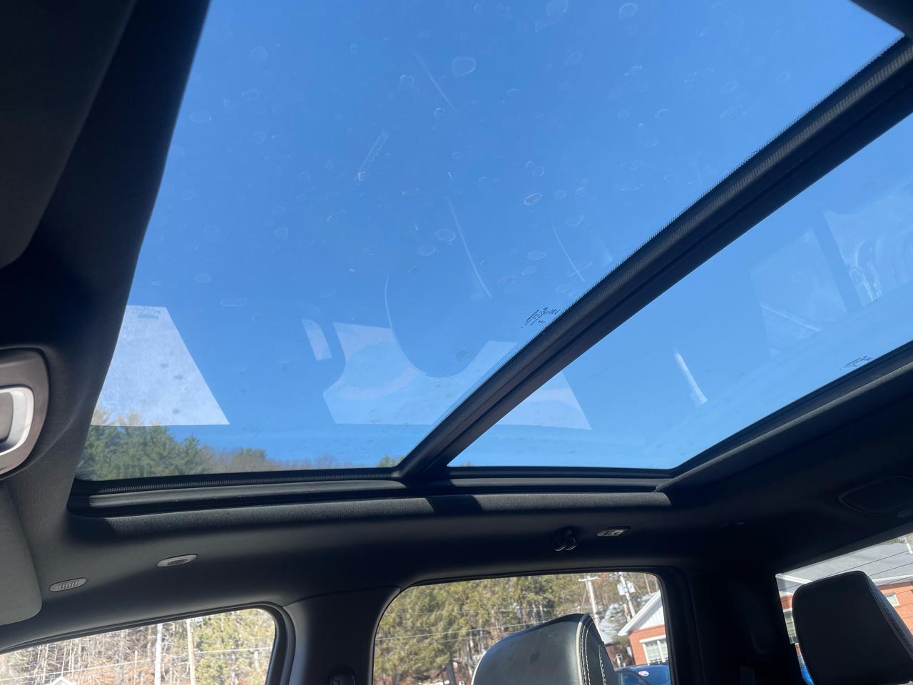 RAM 1500 Laramie Crew Cab SWB 4WD 2023