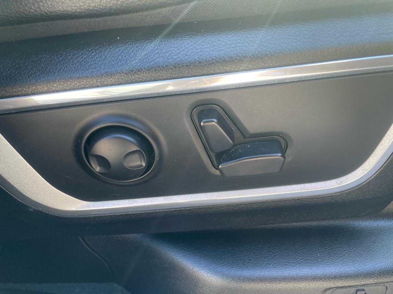 RAM 1500 Laramie Crew Cab SWB 4WD 2023