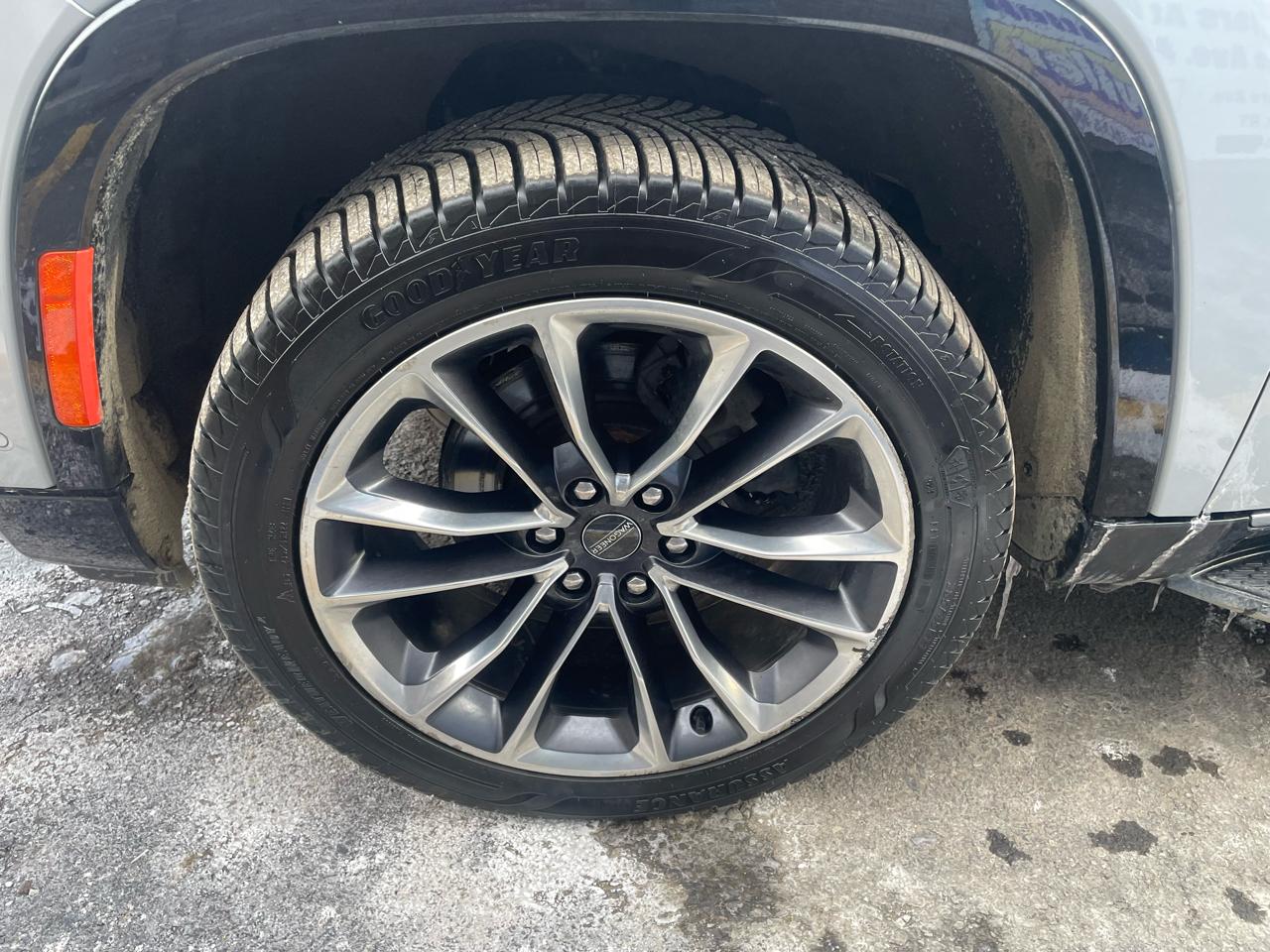 Jeep Wagoneer Series II 4WD 2022