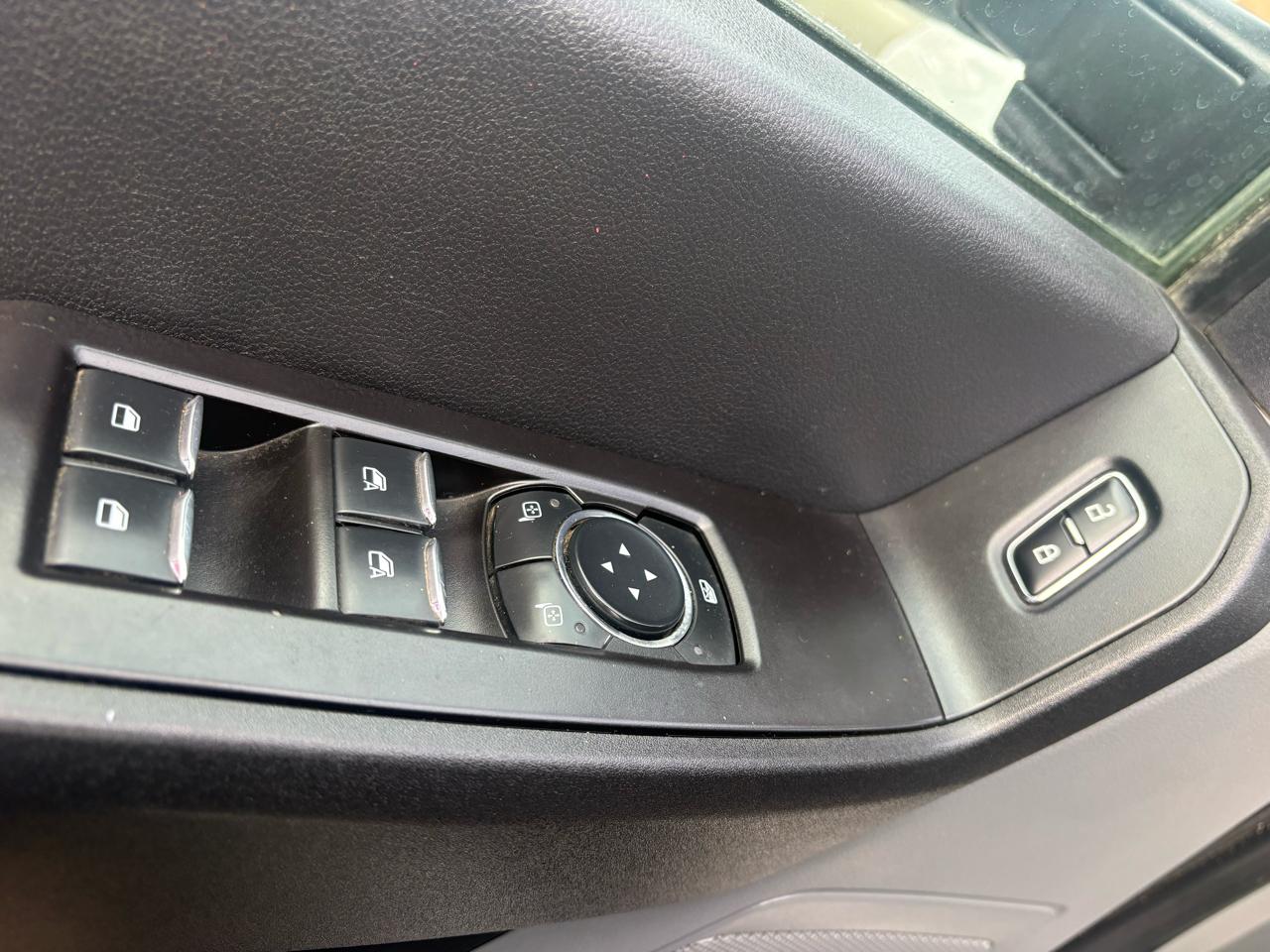 Ford F-250 SD XL Crew Cab 4WD 2023