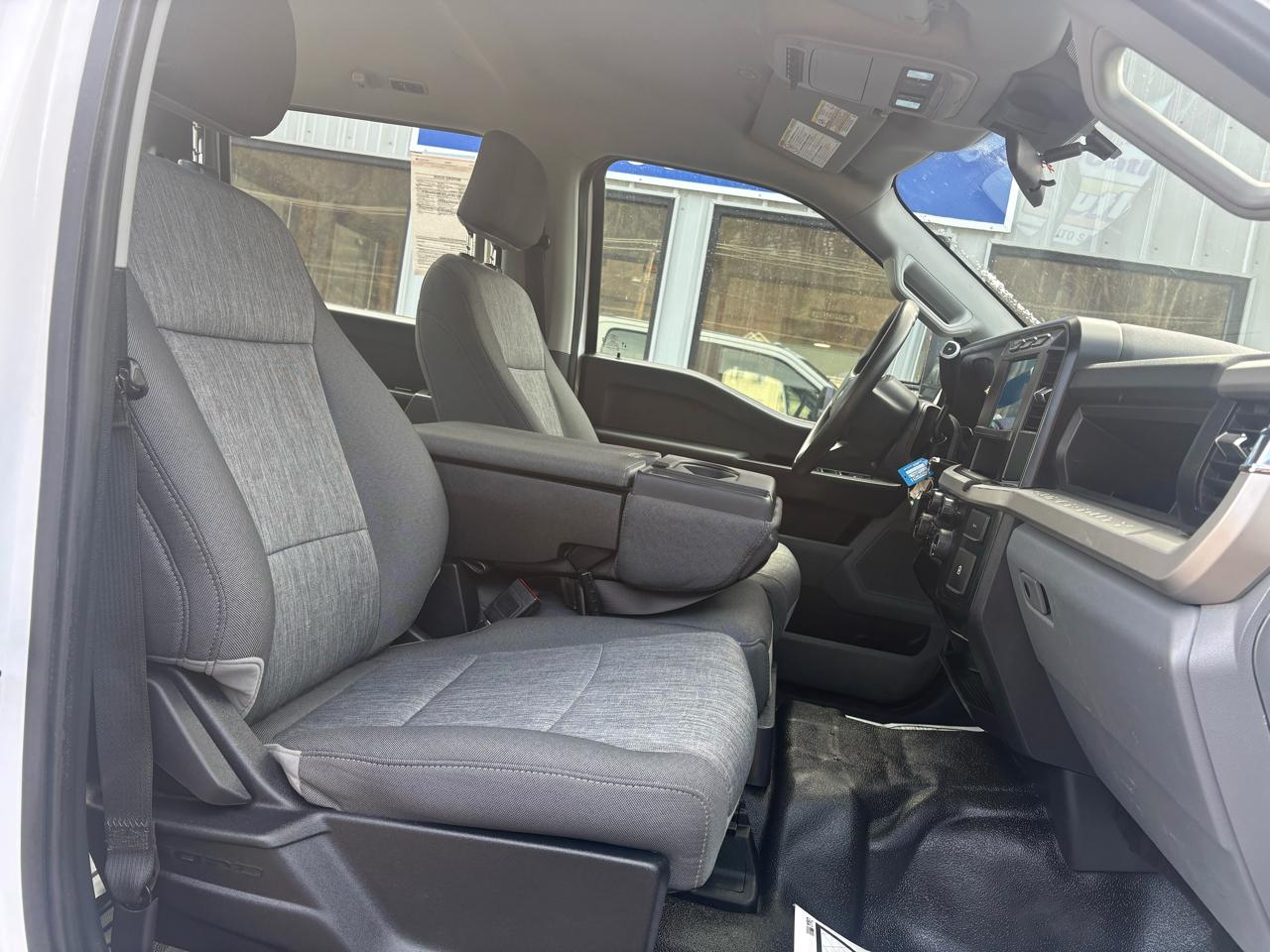 Ford F-250 SD XL Crew Cab 4WD 2023