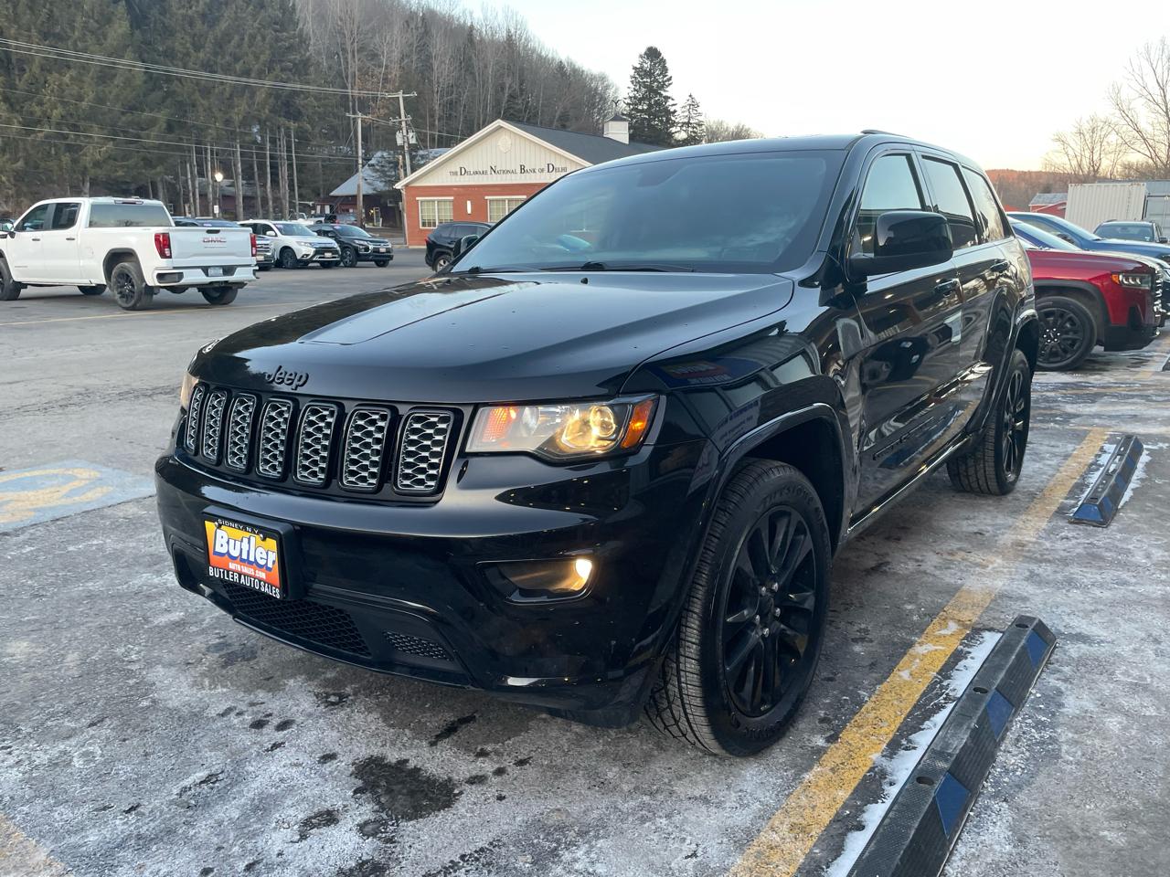 Jeep Grand Cherokee Laredo 4WD 2020